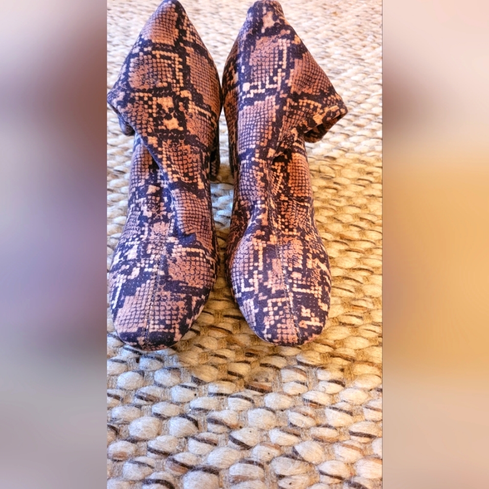 Snakeskin print ankle booties, Size 9/40, Tan/Black
